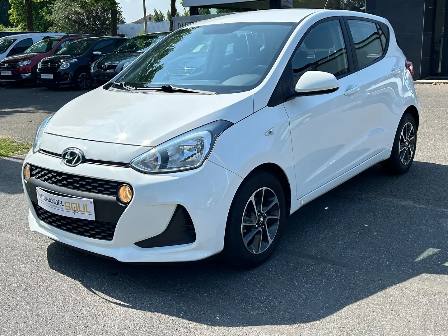 Hyundai i10 , 1.0i, 2019, 39.690km, Airco, GPS, PDC, Garantie Wit - 1