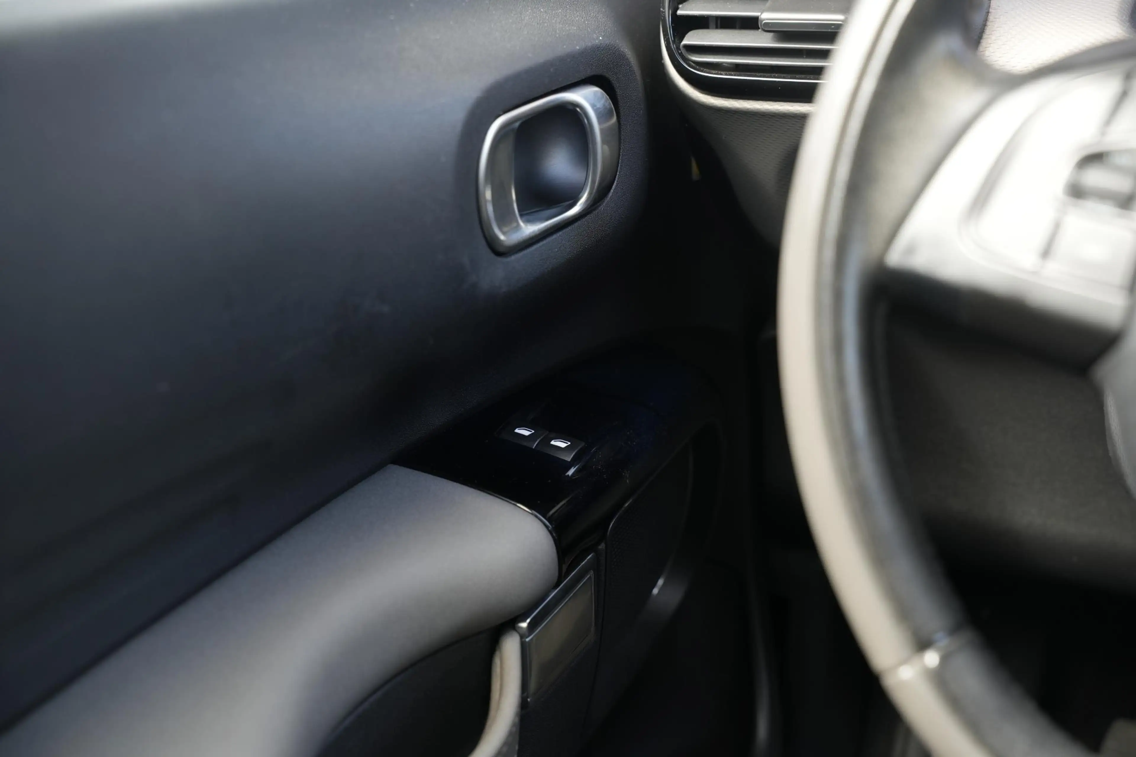 Citroen C4 Cactus 1.2 PureTech Business Plus — photo 26