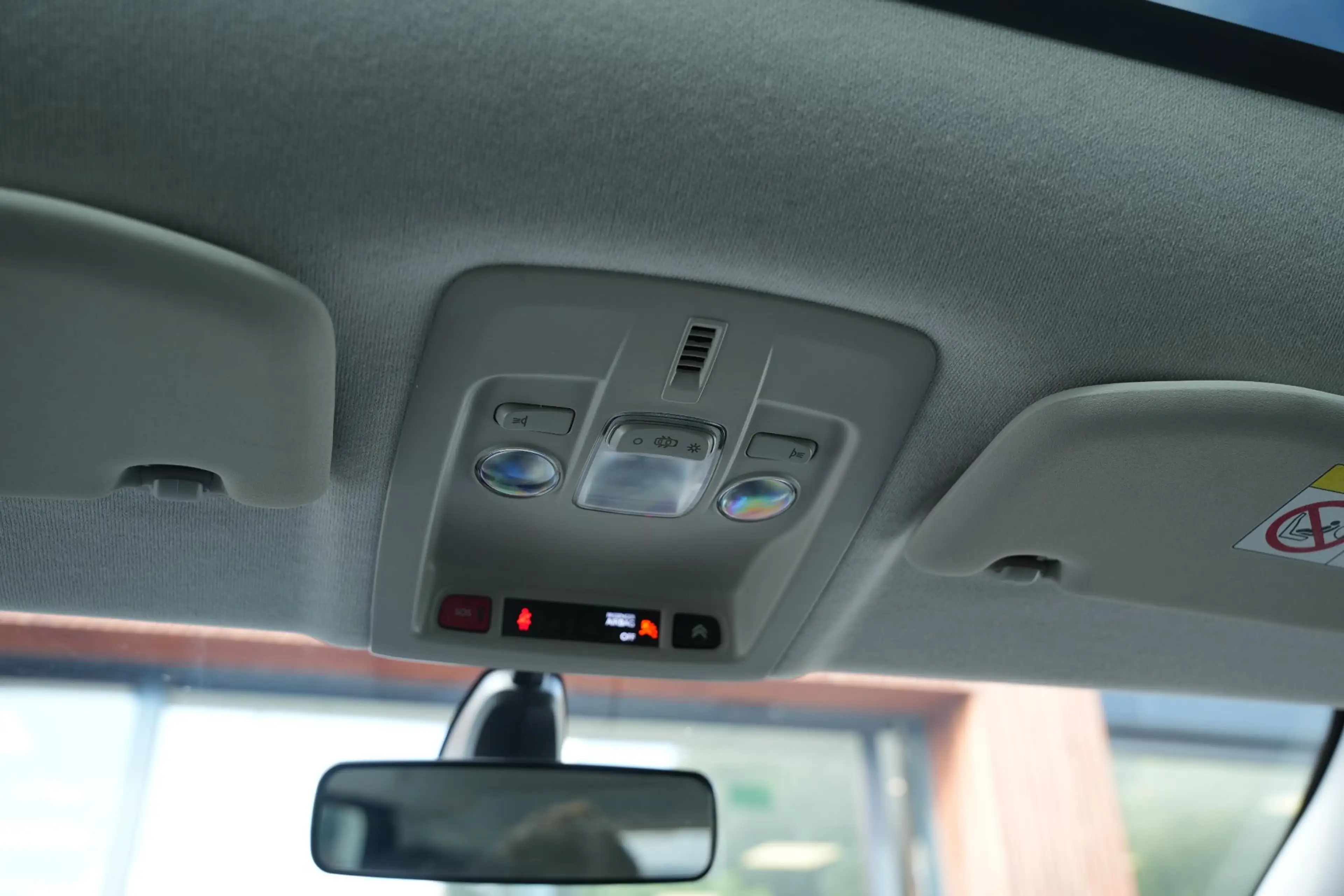 Citroen C4 Cactus 1.2 PureTech Business Plus — photo 25