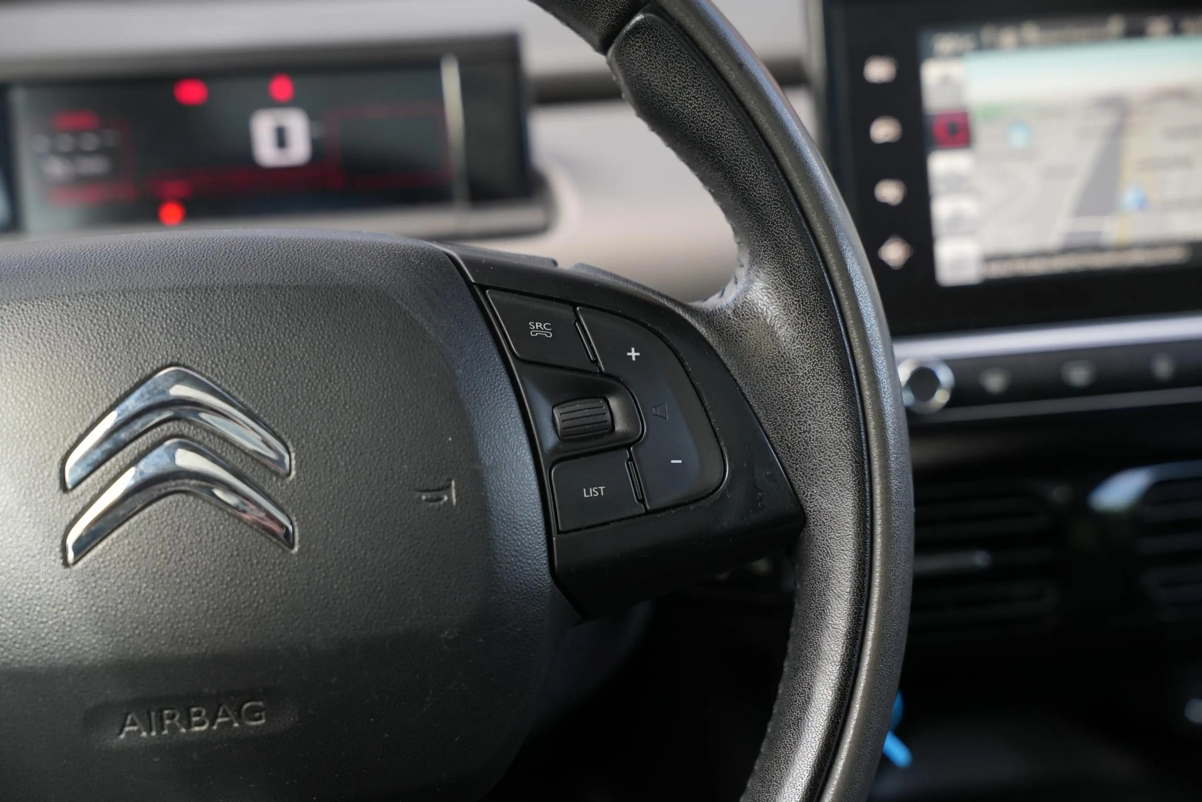 Citroen C4 Cactus 1.2 PureTech Business Plus — photo 23