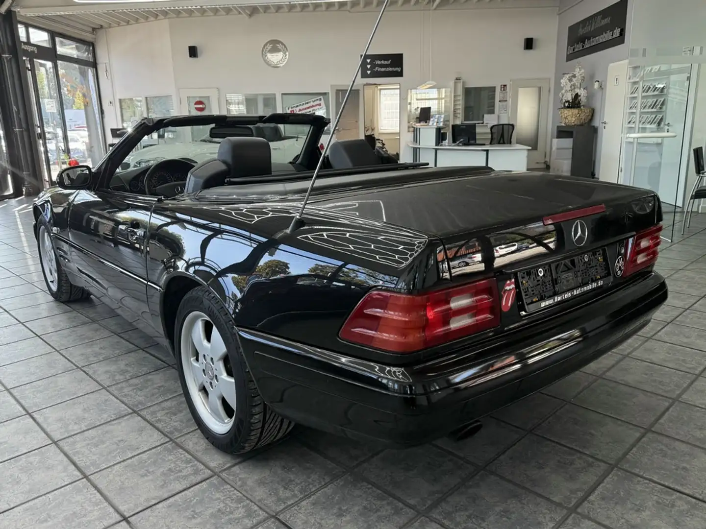 Mercedes-Benz SL 500 V8, Leder, Xenon, Navi, Klimaautomatik Schwarz - 2