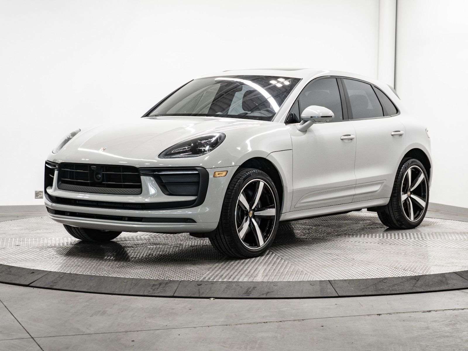 2023 Porsche Macan | PASM, Burmester Surround Sound, Sport Exhaust, A