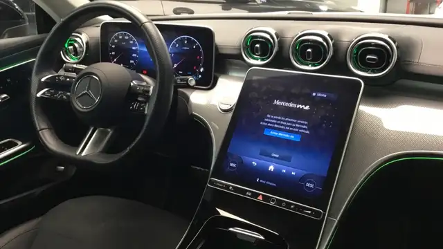 Mercedes-Benz Cle view 10