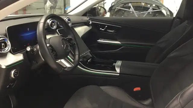 Mercedes-Benz Cle view 6