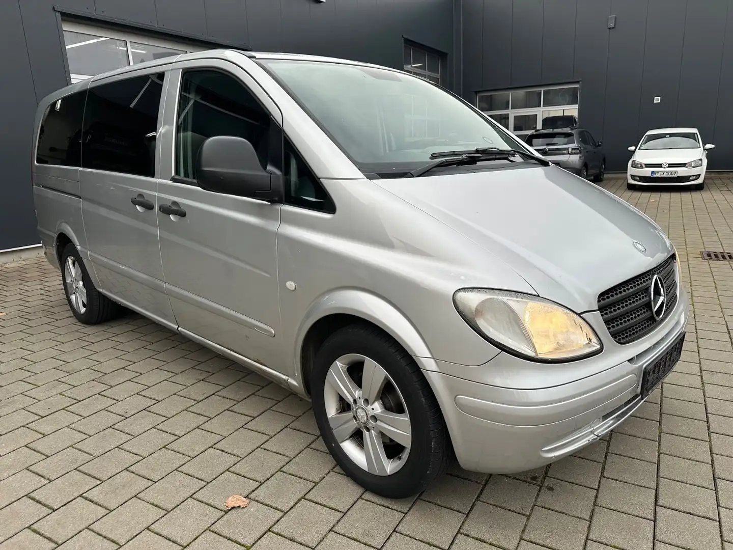 Mercedes-Benz Vito Kombi 115 CDI lang Silber - 2