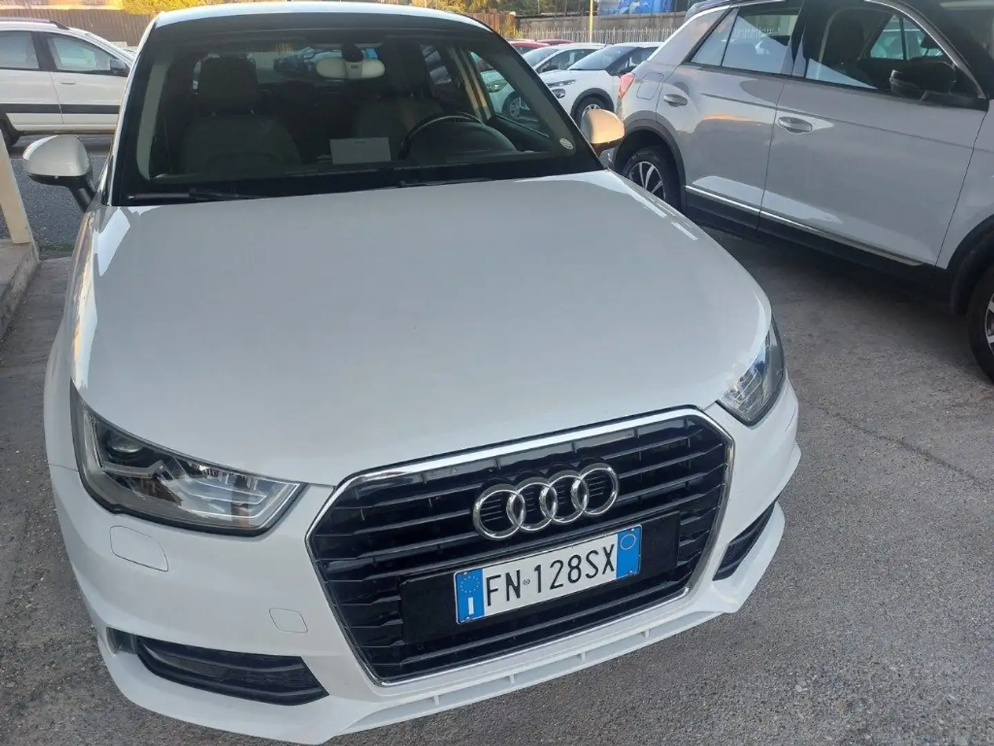 Audi A1 SPB 1.4 TDI Sport 5 porte S.line Neopatentati Bianco - 2