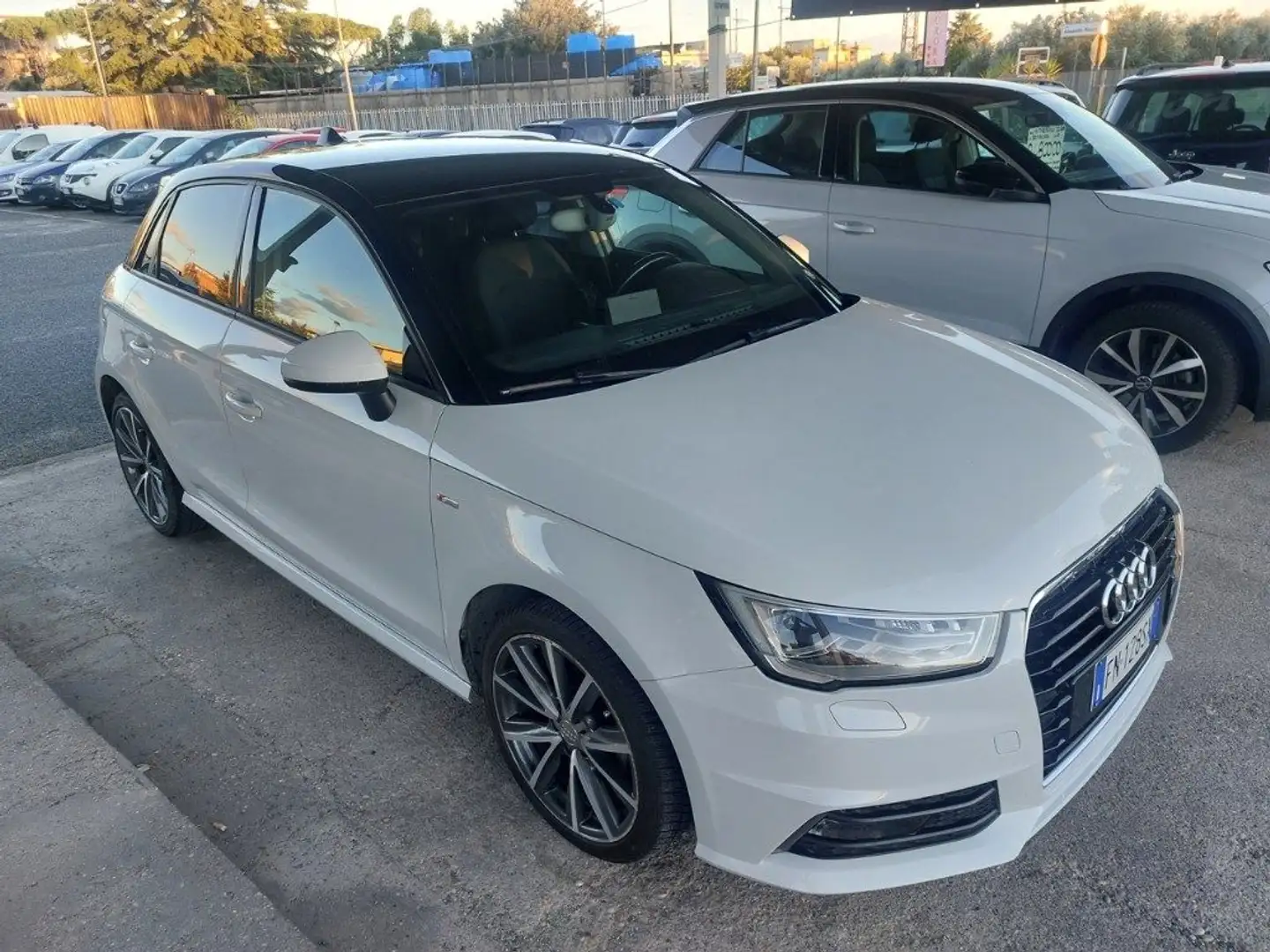 Audi A1 SPB 1.4 TDI Sport 5 porte S.line Neopatentati Bianco - 1