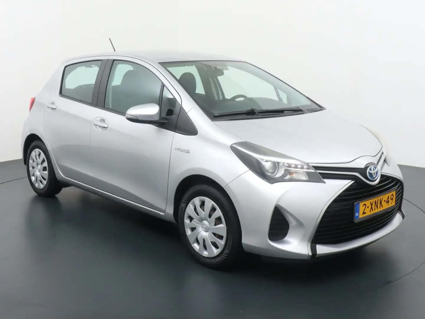 Toyota Yaris automaat hybride afneembare t 1.5 Hybrid Aspirat. Gris - 2