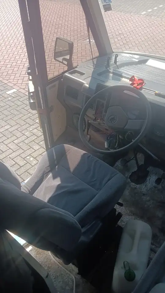 Peugeot J5 kampeerwagen, foto 2