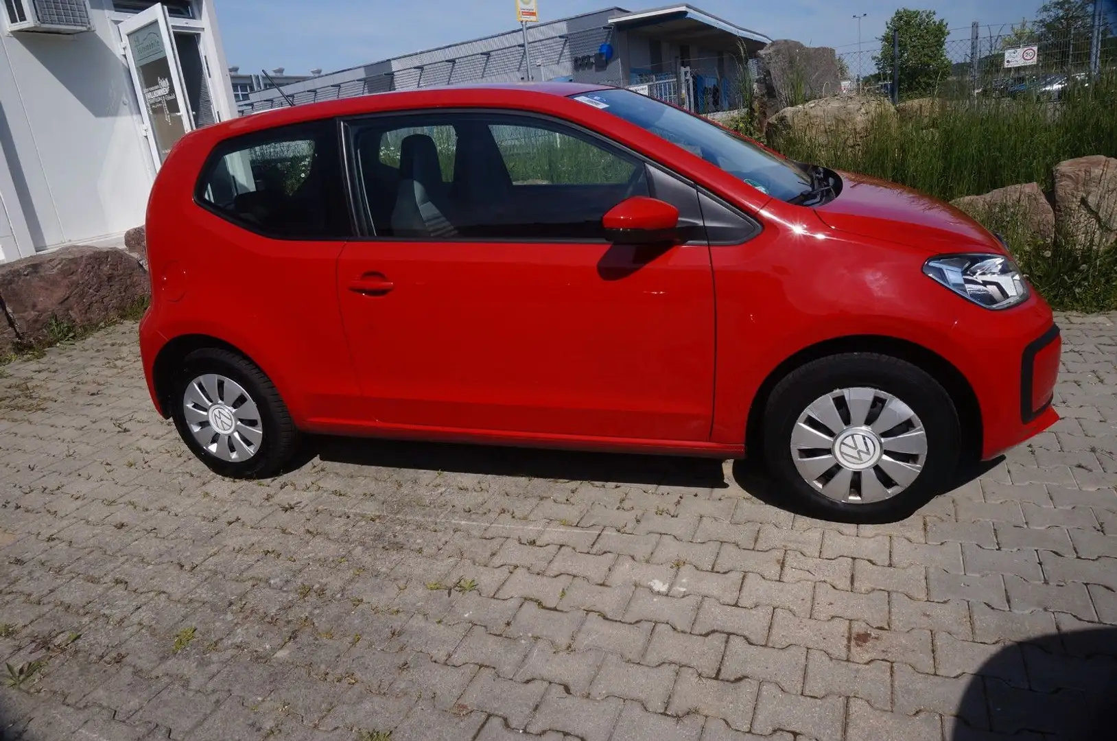 Volkswagen up! NAVI*TEMP*KAMERA*PDC*DAB*1.HAND*TÜV NEU !!! Rot - 2