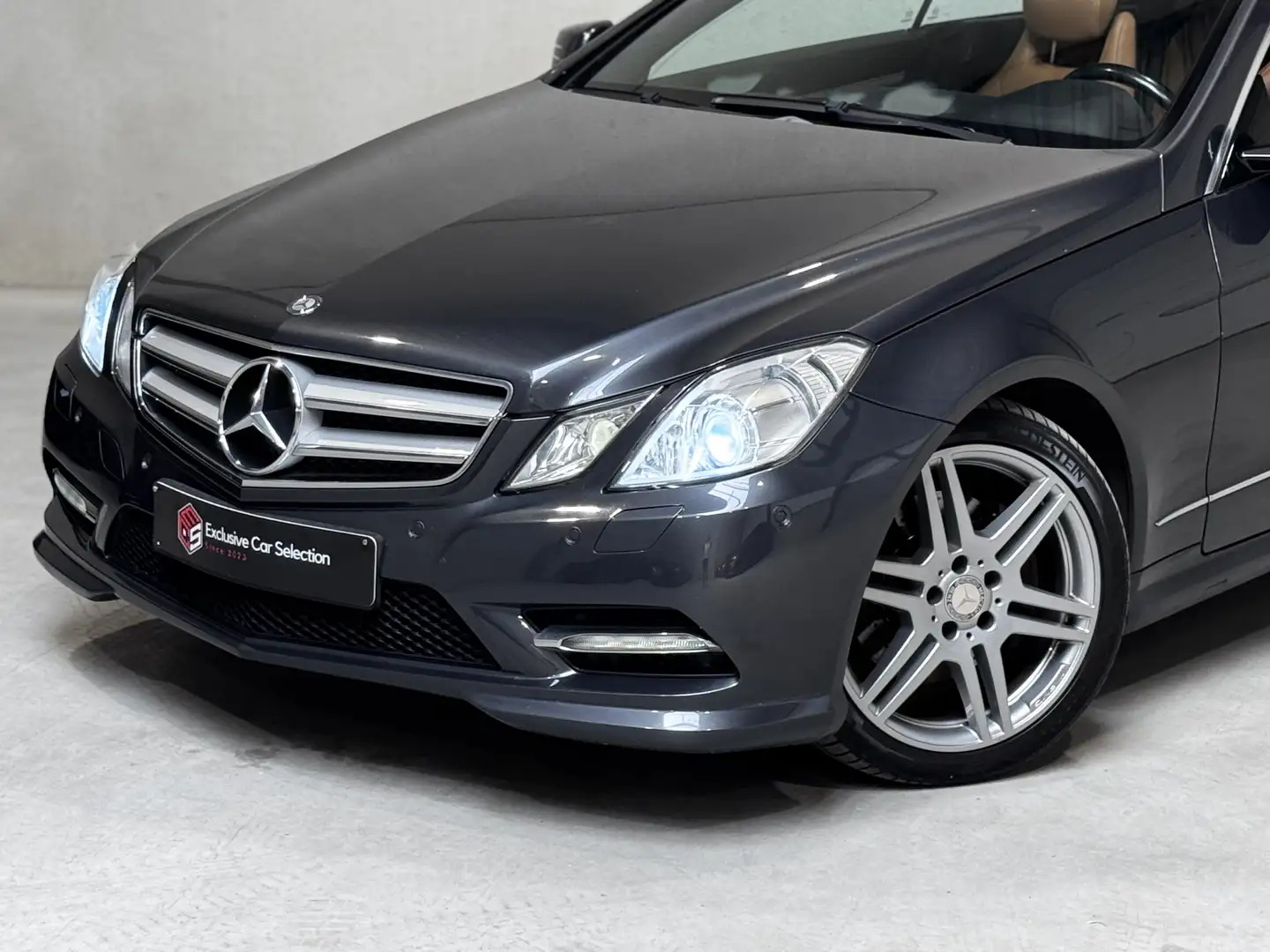 Mercedes-Benz E 220 CDI DPF Coupe BlueEFFICIENCY 7G-TRONIC AMG PACK Grijs - 2