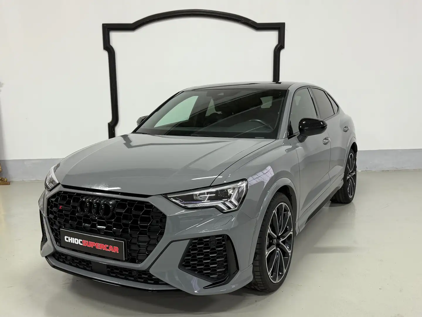 Audi RS Q3 Q3 Sportback RS 2.5 quattro s-tronic Grijs - 1