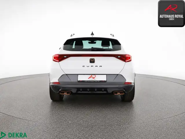Cupra Formentor view 4