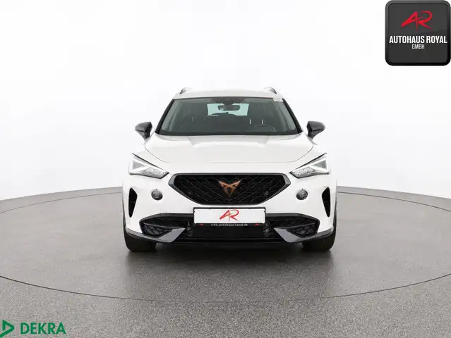 Cupra Formentor view 8