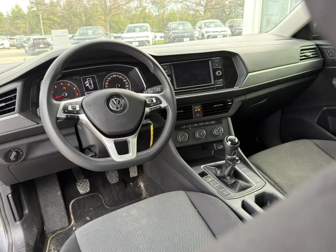 Volkswagen Jetta снимка Volkswagen Jetta