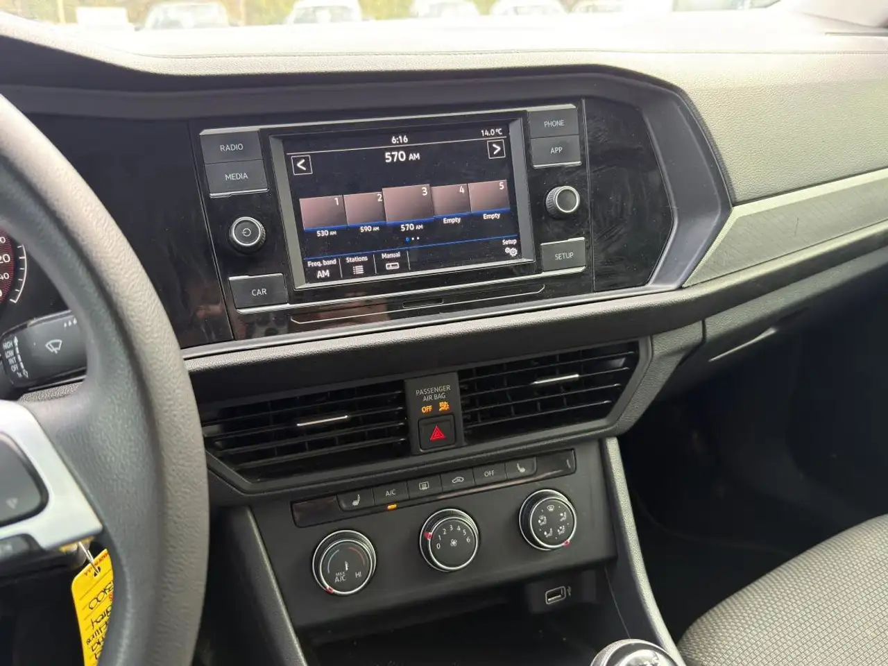 Volkswagen Jetta снимка Volkswagen Jetta