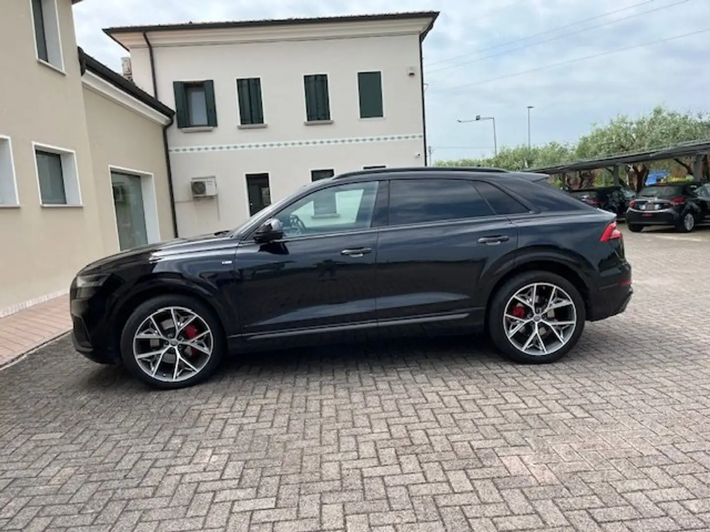 Audi Q8 Q 8 TDI 286 CV s line tetto panor+LED+MATRIX+SPORT Nero - 1