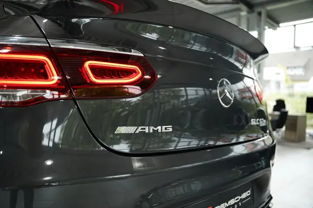 Mercedes-Benz GLC Class view 14