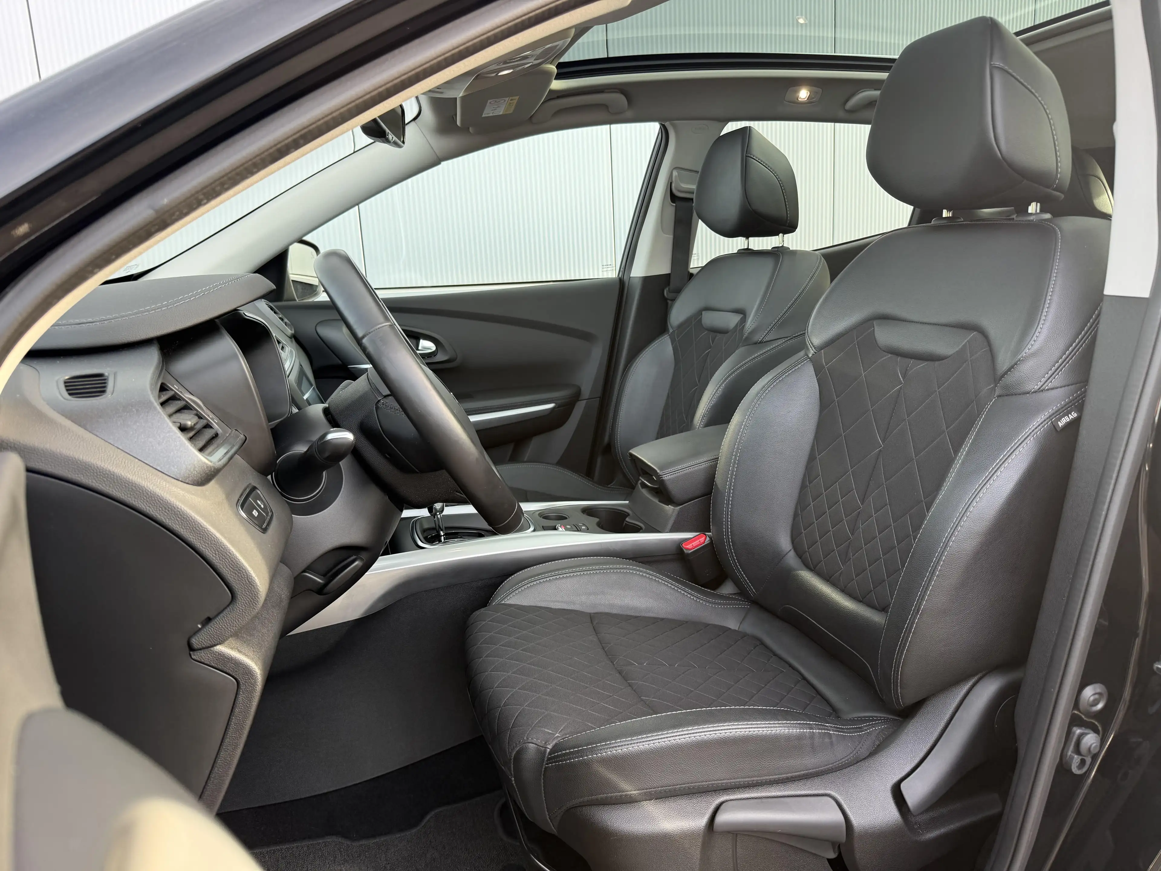 Renault Kadjar black edition — photo 11