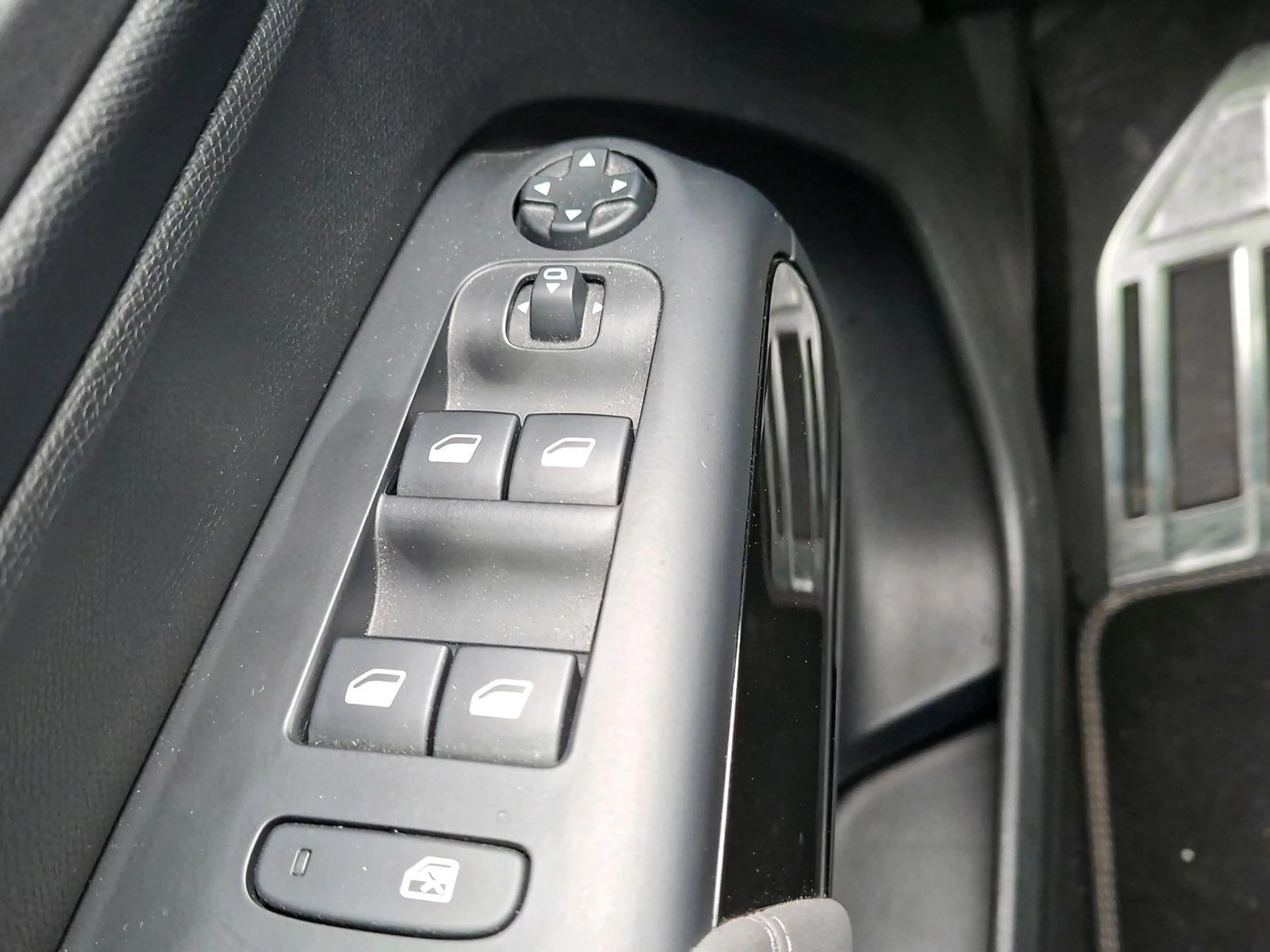 Citroen C5 Shine Pack Plug-In Hybrid 225 EAT8 — photo 15