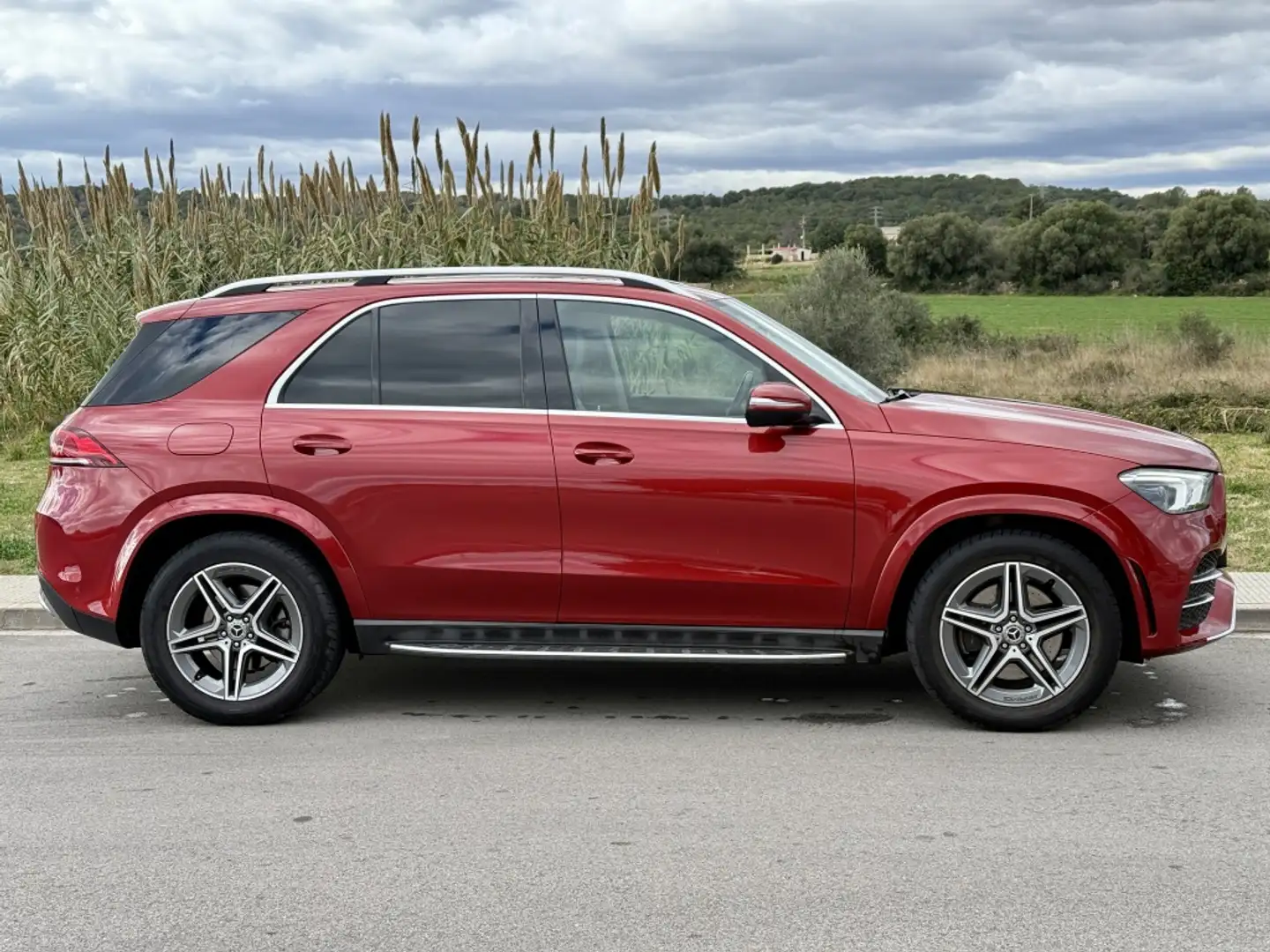 Mercedes-Benz GLE 300 300d 4Matic Aut. Roşu - 1