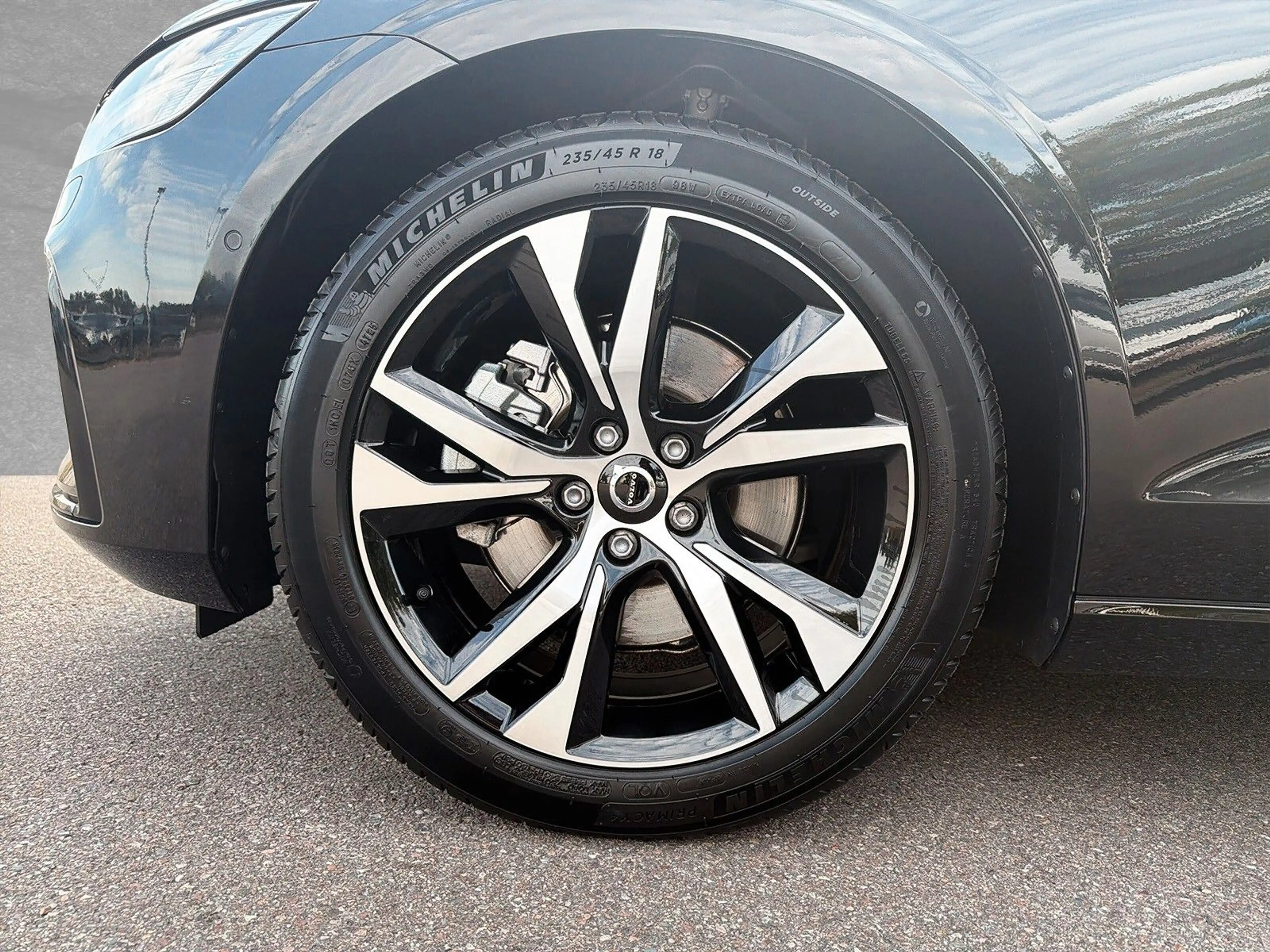 Volvo V60 B4 Mild-Hybrid Plus Dark ACC BLIS LED — photo 2