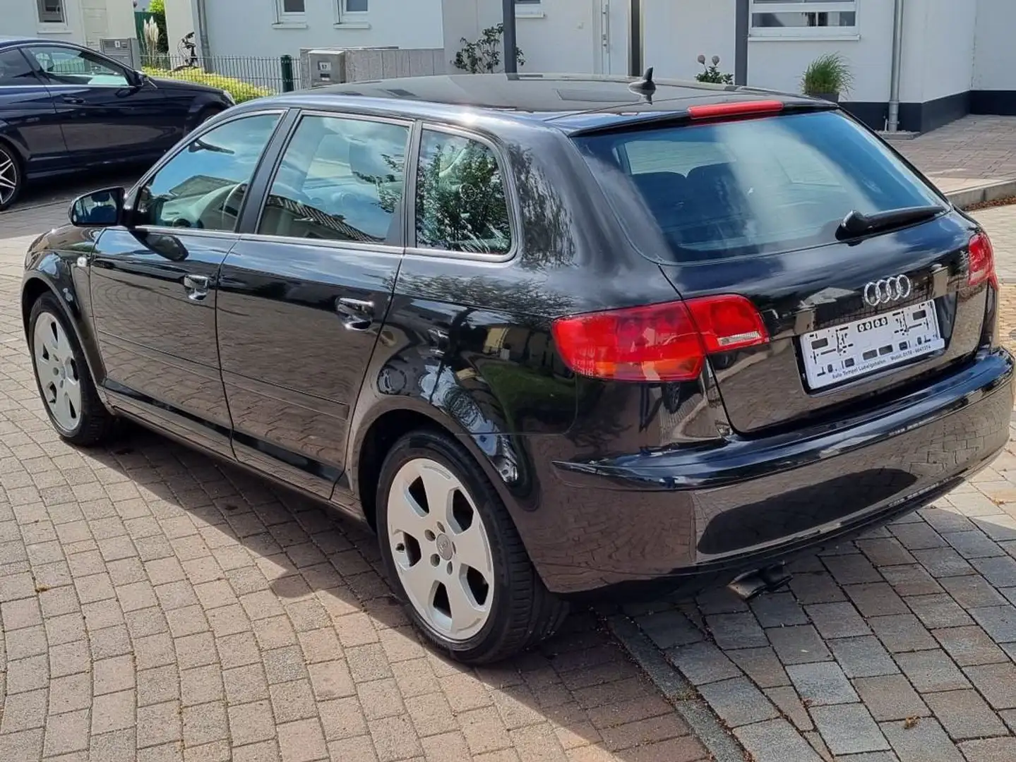 Audi A3 1.9 TDI Sportback aus 2.Hand mit 98.614 KM Schwarz - 2