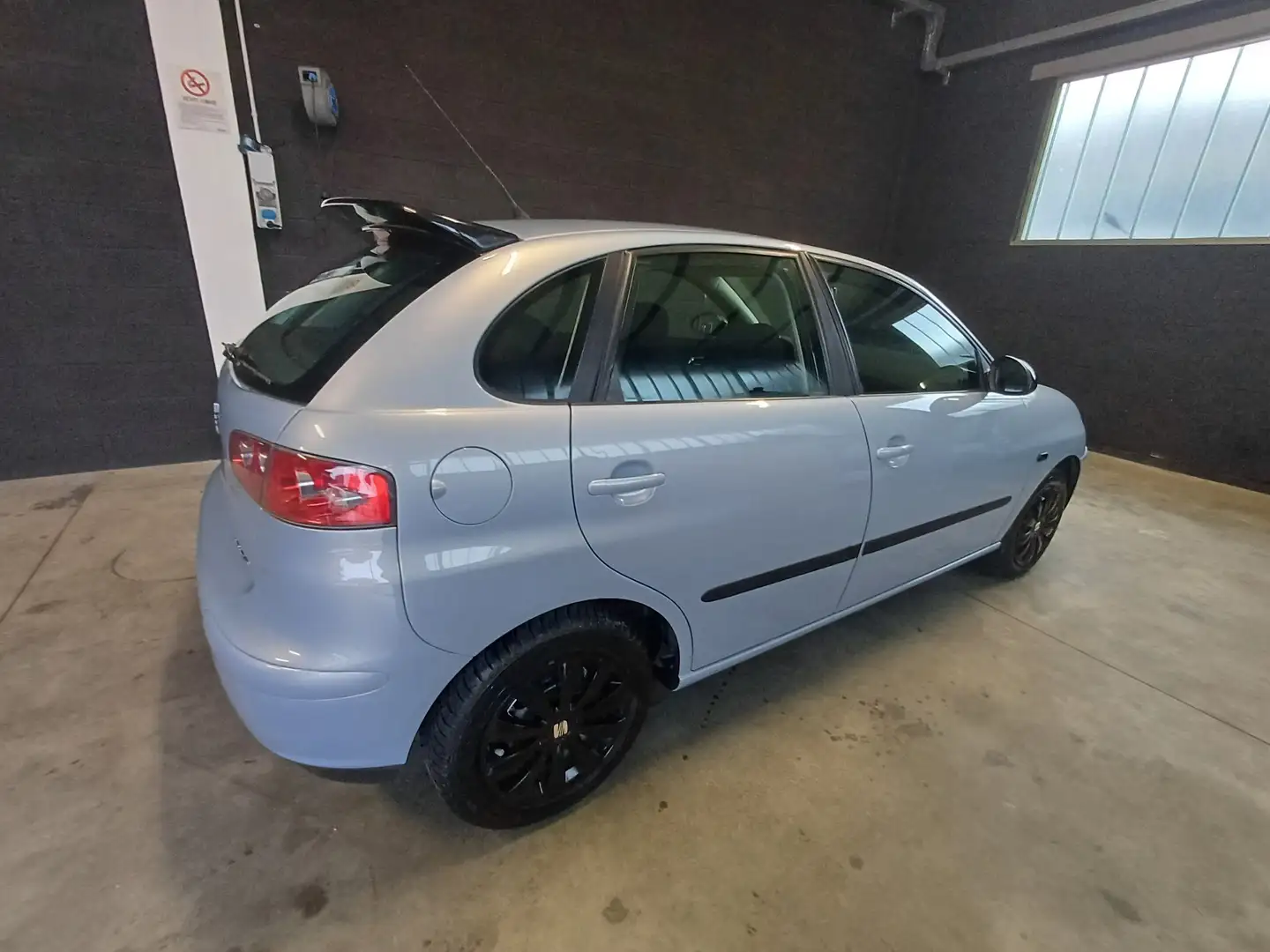 SEAT Ibiza 5p 1.4 16v Sport c/clima 100cv - 2