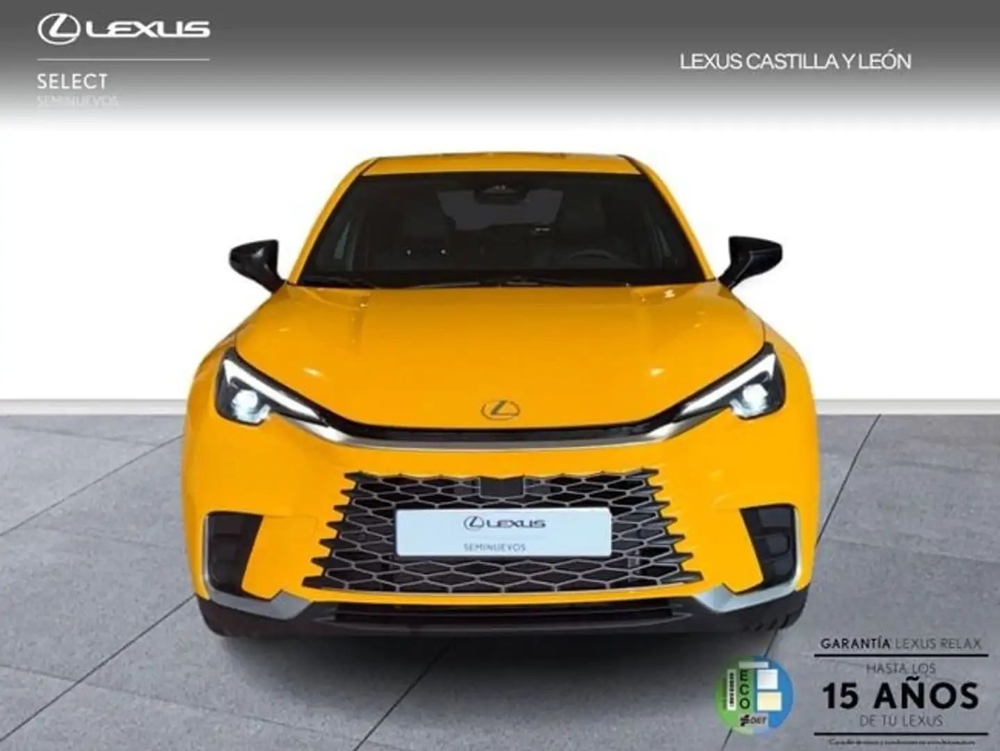 Lexus LBX Elegant+ Black Amarillo - 2