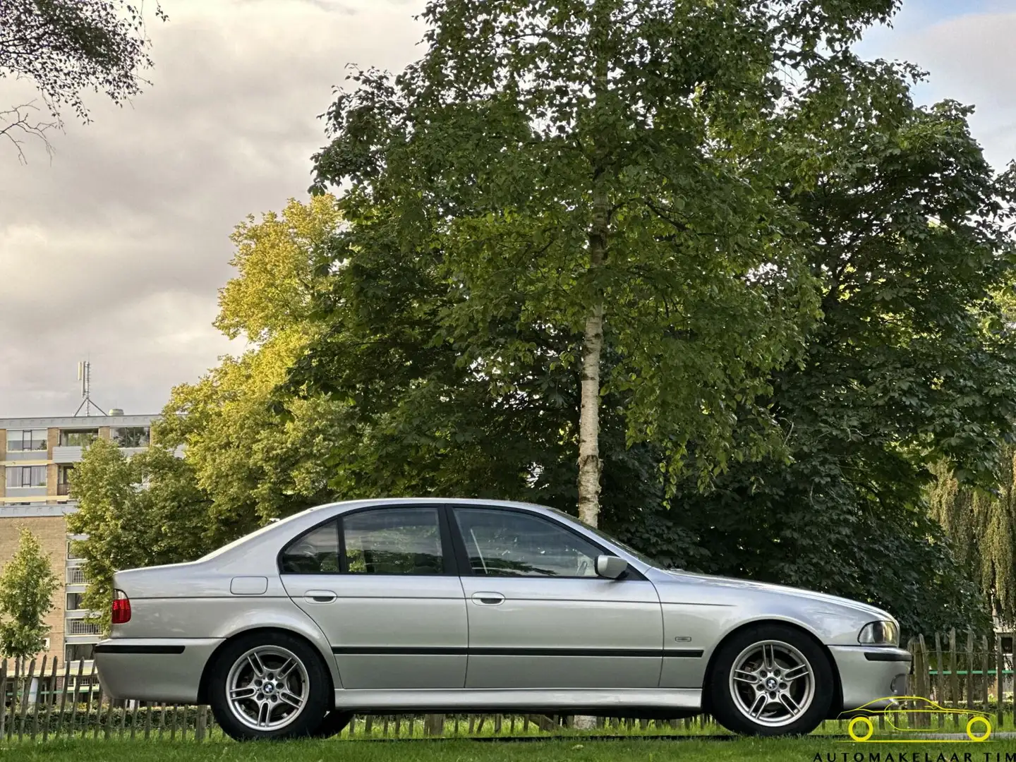 BMW 525 5-serie 525i Executive M-Sport / Facelift model Gris - 2