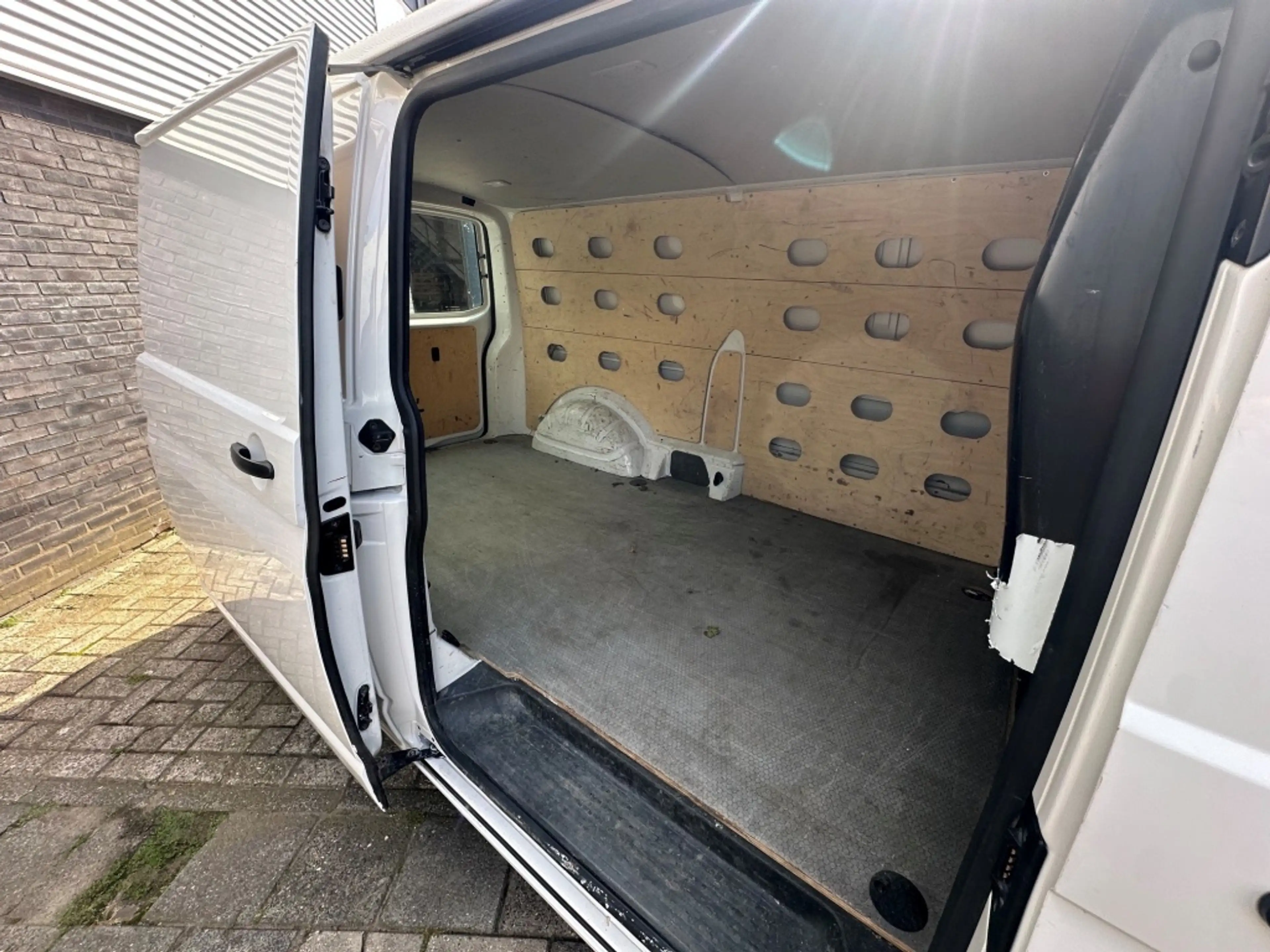 Volkswagen Transporter 2.0 TDI L2H1 150pk, 6-bak, Bijrijdersbank — photo 13