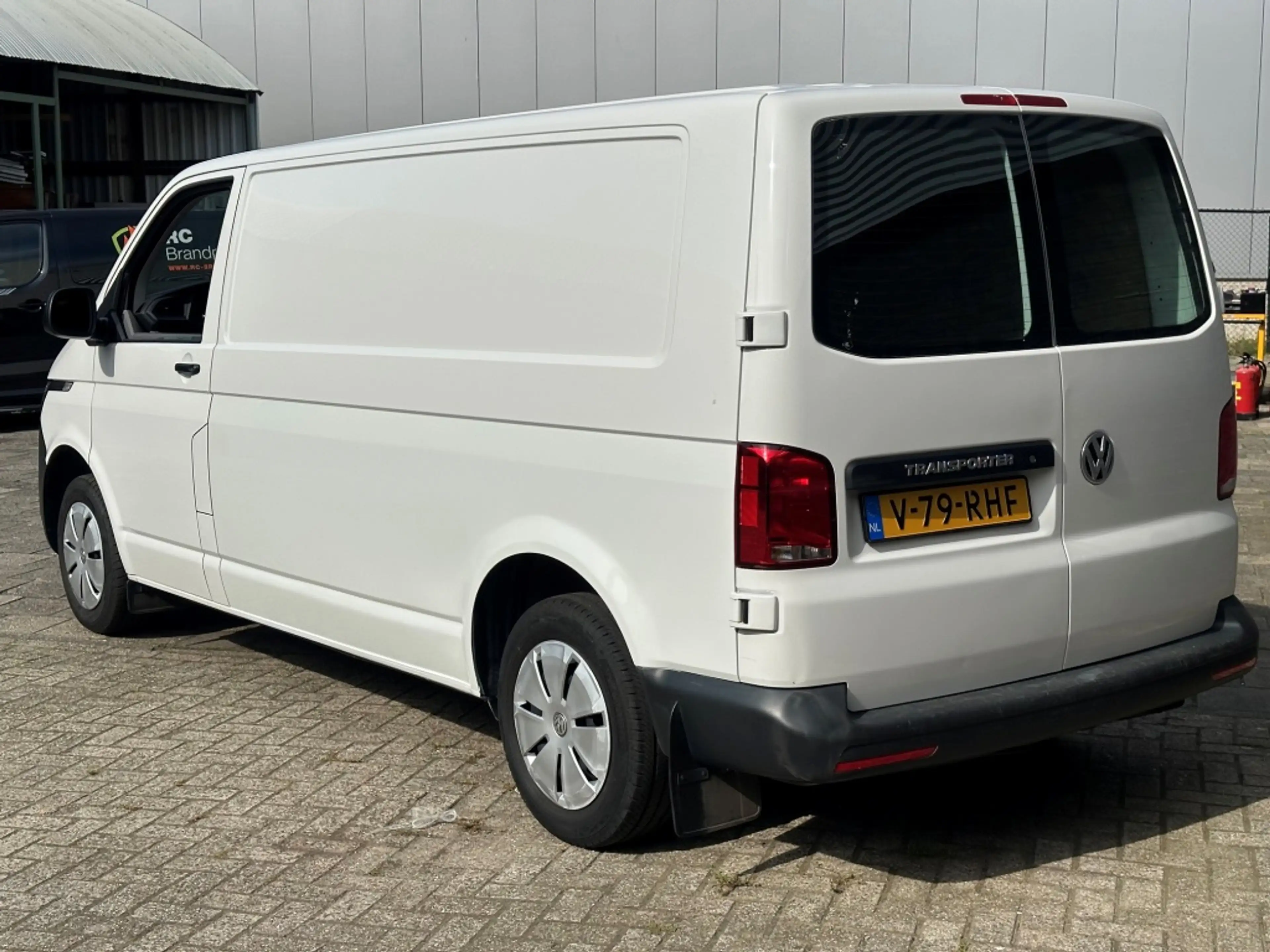 Volkswagen Transporter 2.0 TDI L2H1 150pk, 6-bak, Bijrijdersbank — photo 4