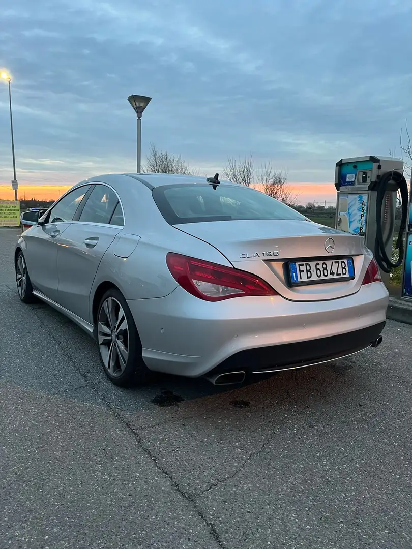Mercedes-Benz CLA 180 C117 Executive - 2