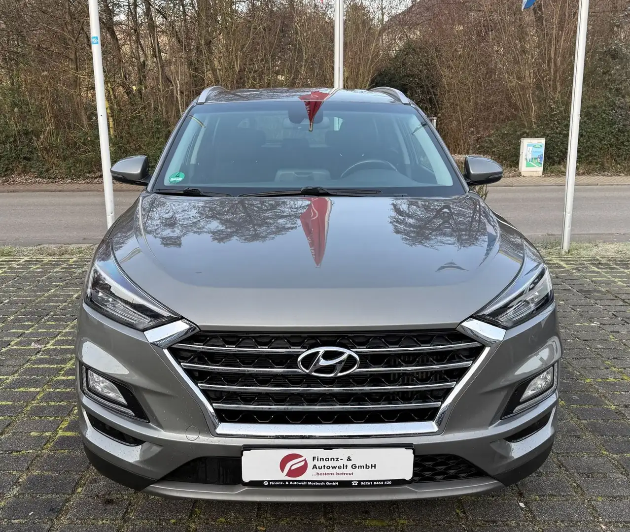 Hyundai TUCSON 1.6  Style/Navi/Kamera/LED/SHZ Gris - 2