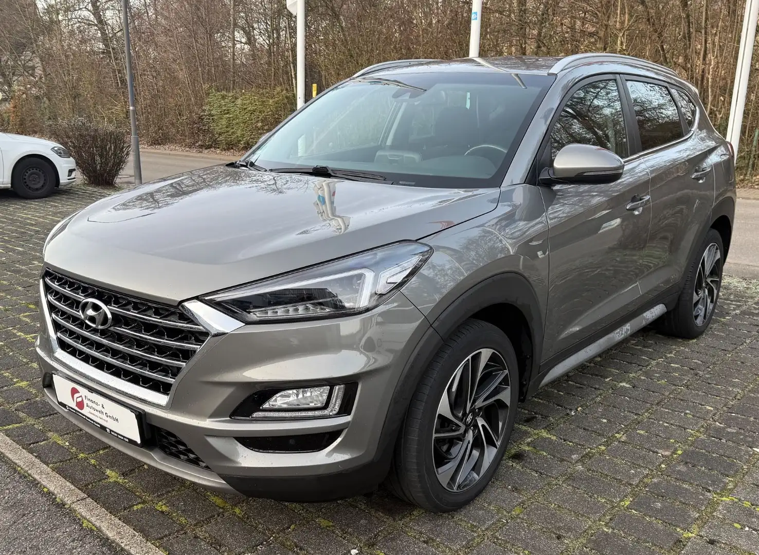 Hyundai TUCSON 1.6  Style/Navi/Kamera/LED/SHZ Gris - 1