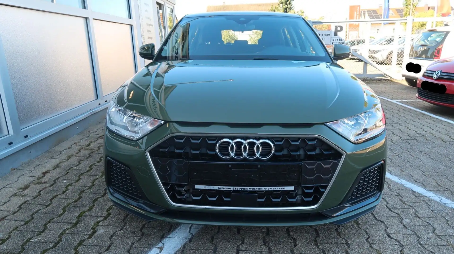 Audi A1 Sportback 1,0 TFSI Advanced +APP +Tempomat Grün - 2