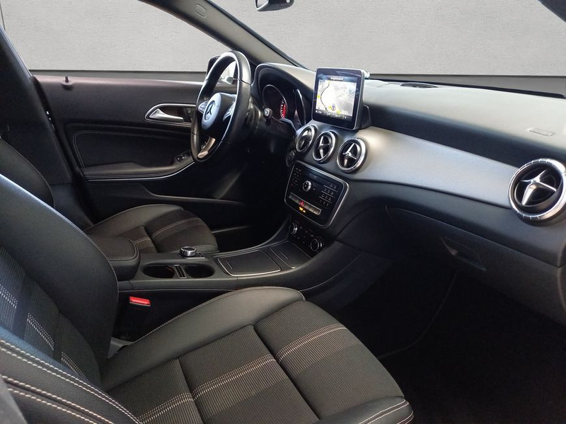Mercedes-Benz CLA 200 CLA — photo 15