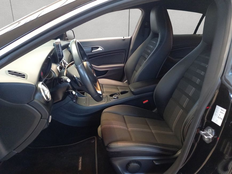 Mercedes-Benz CLA 200 CLA — photo 8