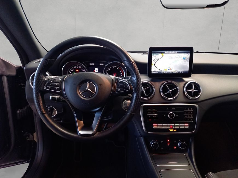 Mercedes-Benz CLA 200 CLA — photo 12