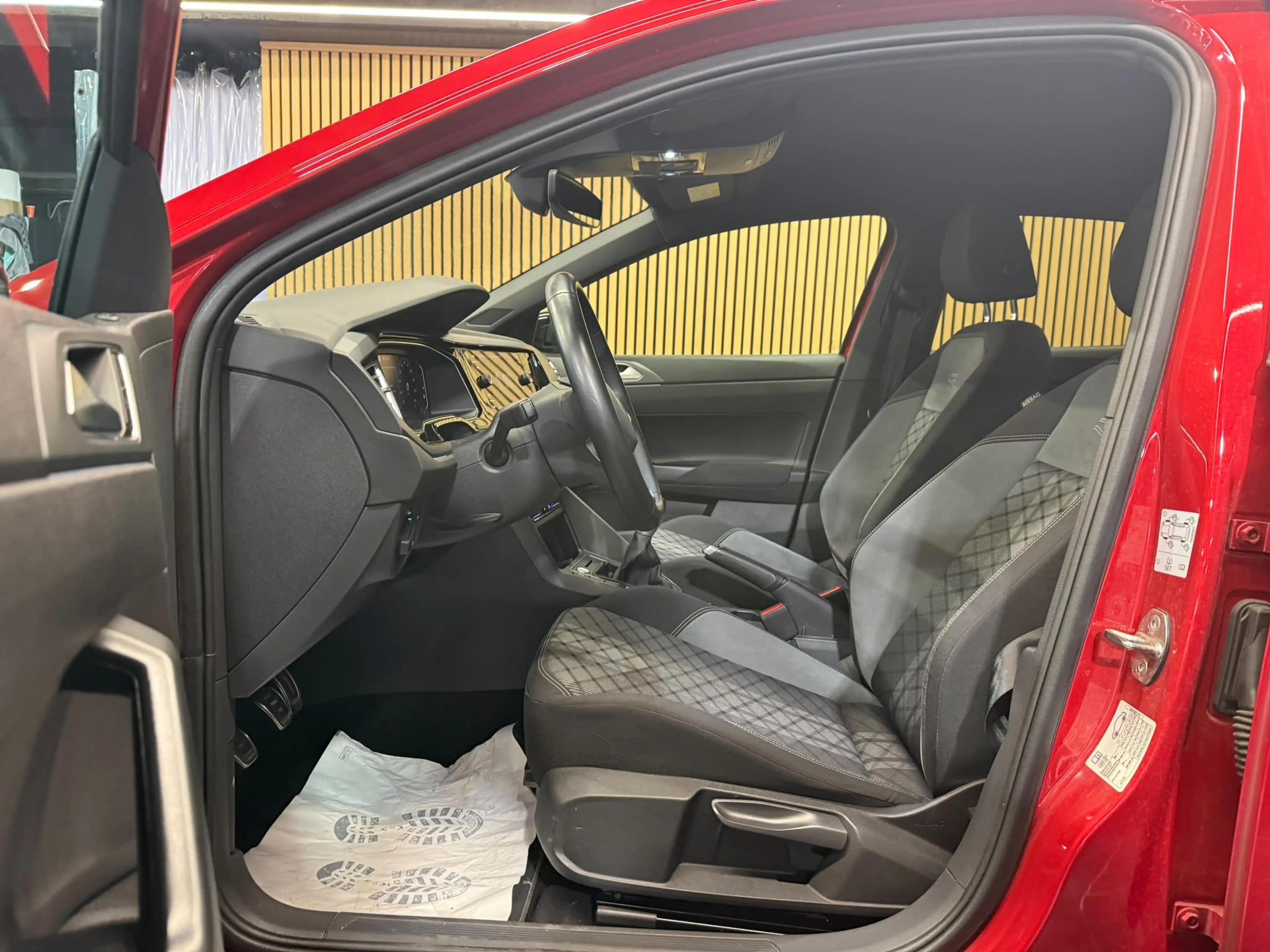 Volkswagen Taigo 1.0 TSI R-Line OPF R-Line * GARANTIE 12 MOIS * 1ER PROP * — photo 9