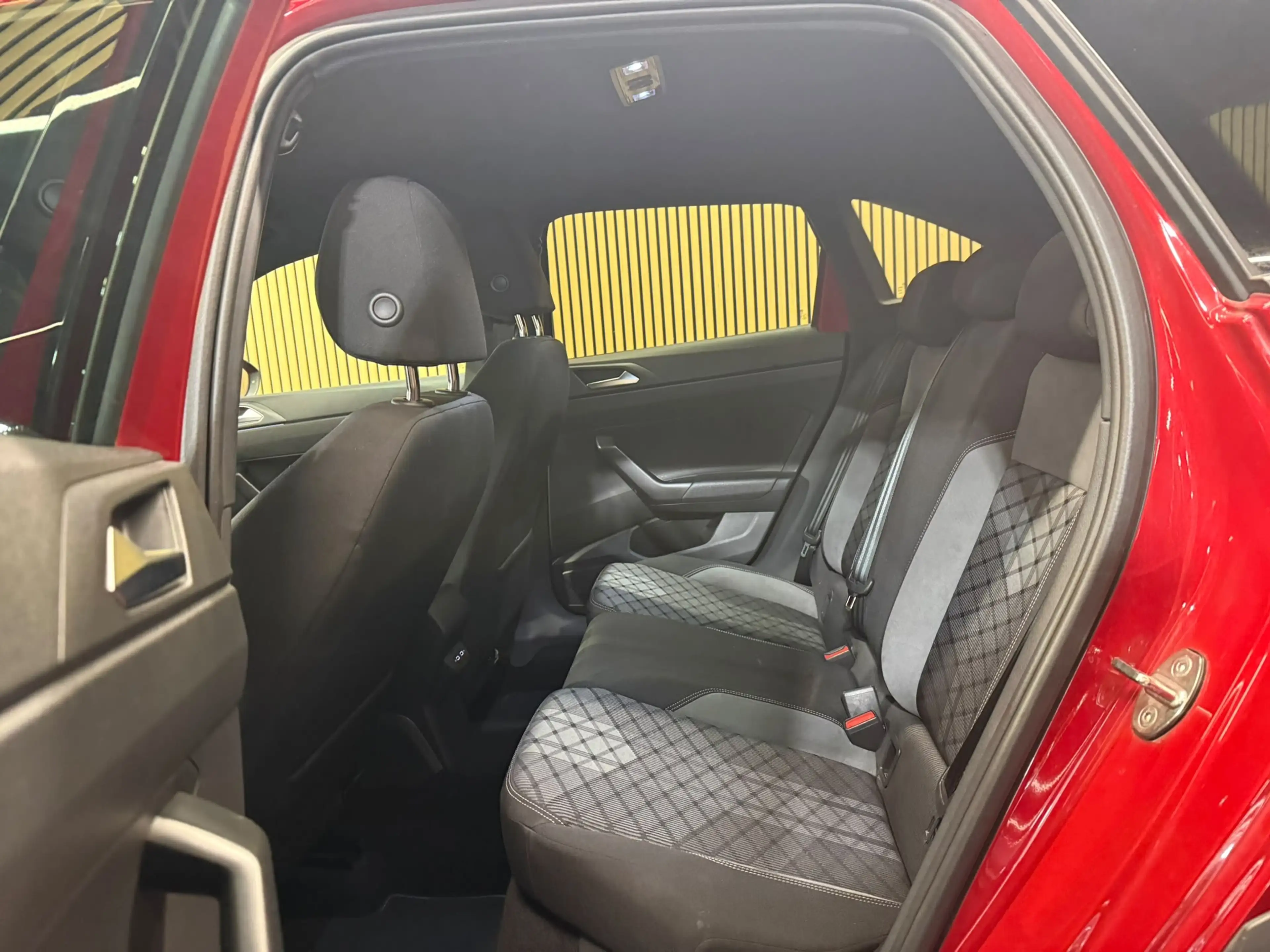 Volkswagen Taigo 1.0 TSI R-Line OPF R-Line * GARANTIE 12 MOIS * 1ER PROP * — photo 10