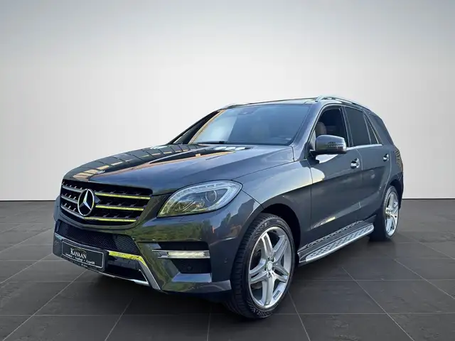 Mercedes-Benz ML 350 CDI AMG Sportpaket*PANO*AIRMATIC*AHK