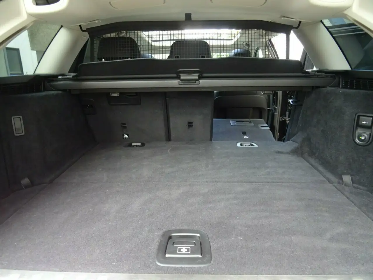 BMW 530 530e xDrive Tour LuxuryLine Autom,AHK,Leder,ACC, миниатюра 9