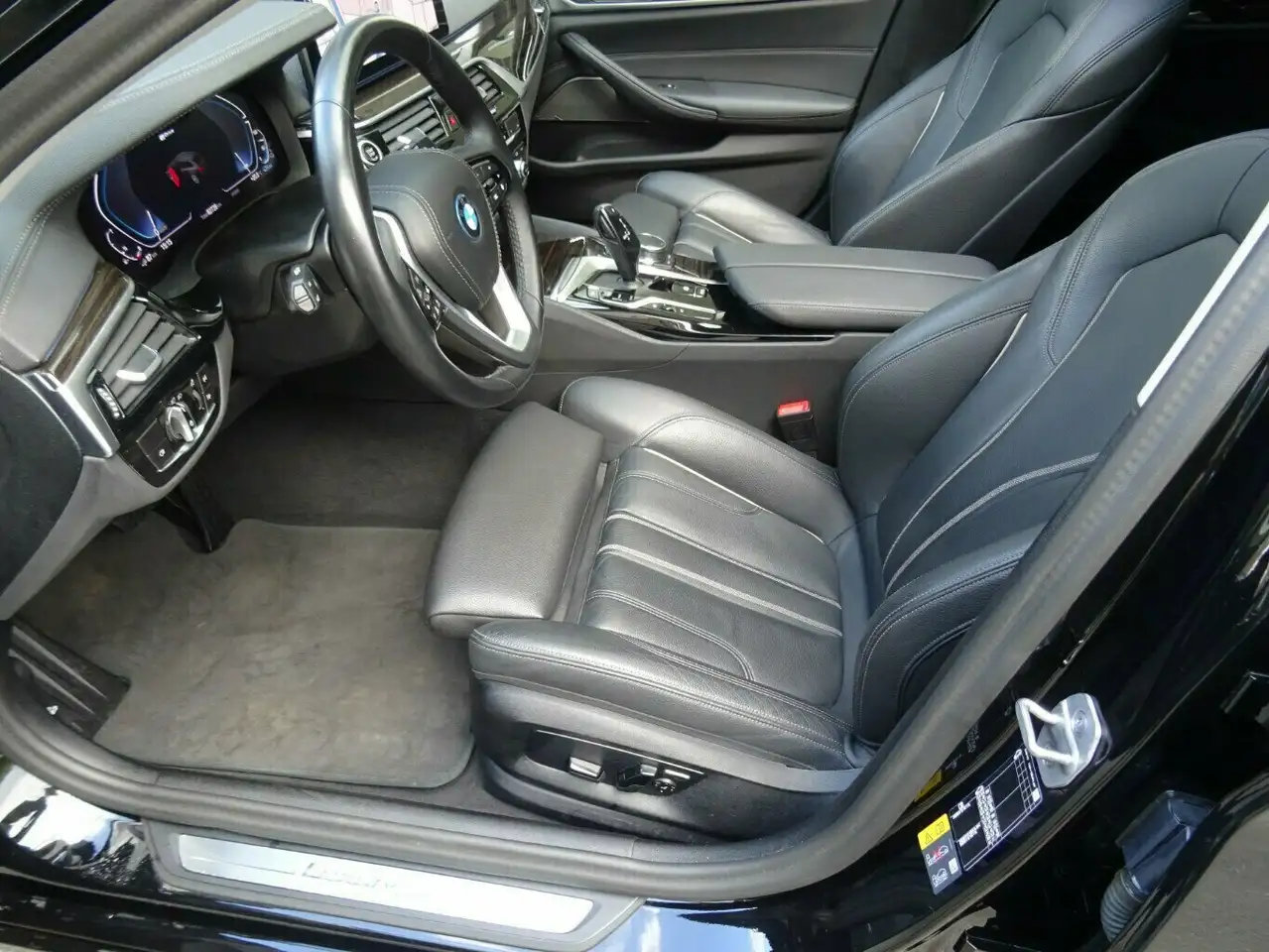 BMW 530 530e xDrive Tour LuxuryLine Autom,AHK,Leder,ACC, миниатюра 5