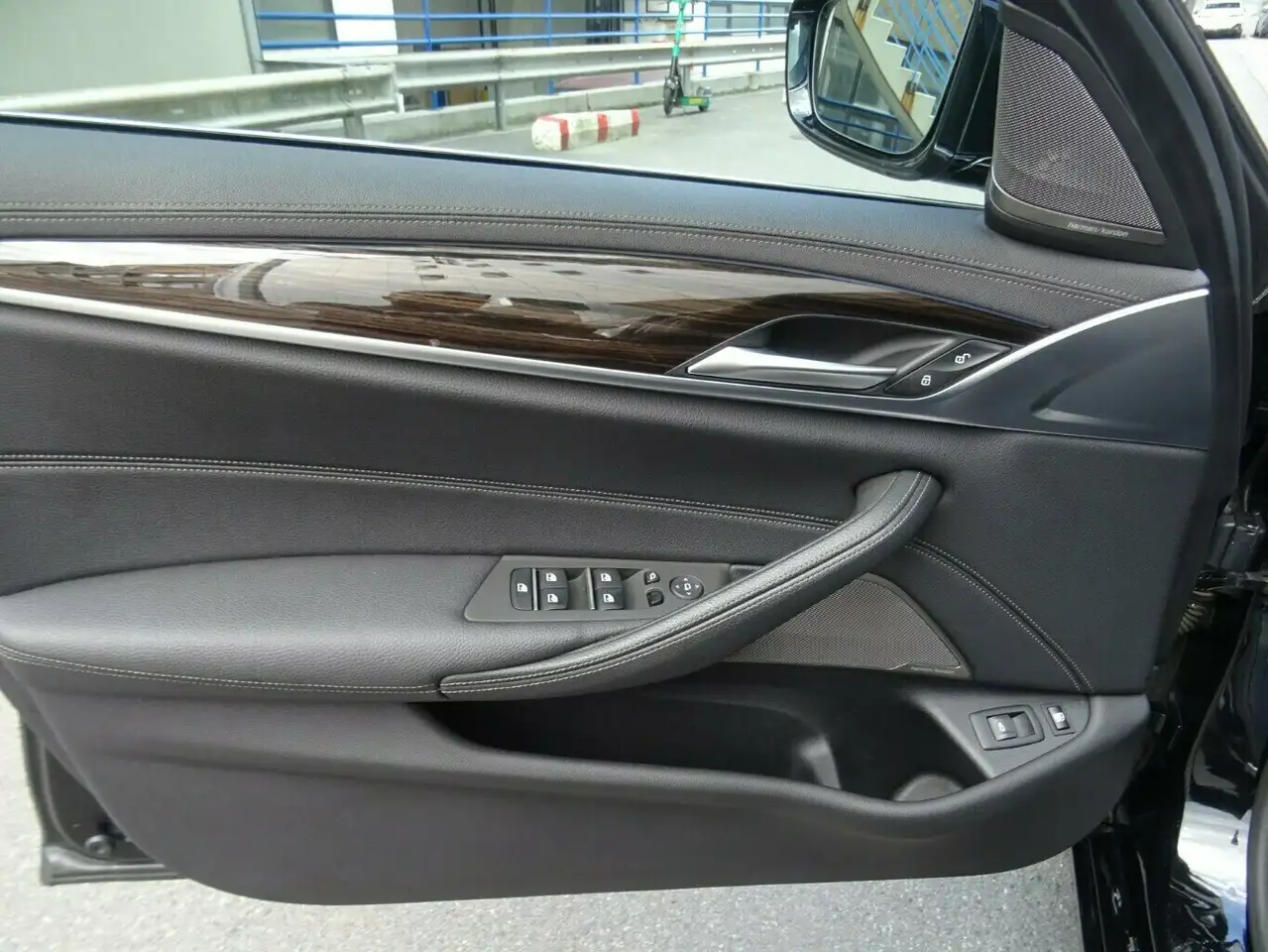 BMW 530 530e xDrive Tour LuxuryLine Autom,AHK,Leder,ACC, миниатюра 28