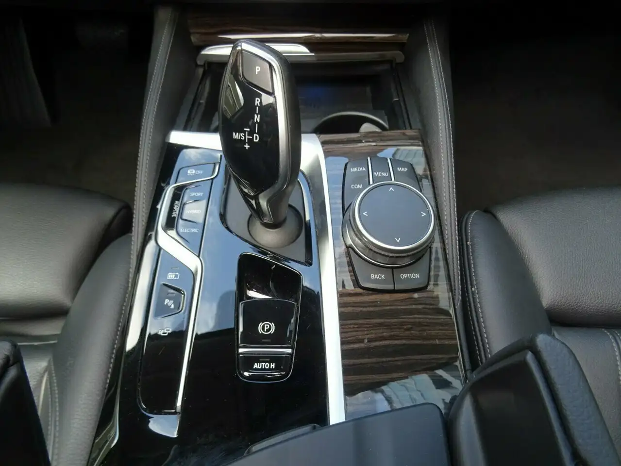BMW 530 530e xDrive Tour LuxuryLine Autom,AHK,Leder,ACC, миниатюра 25