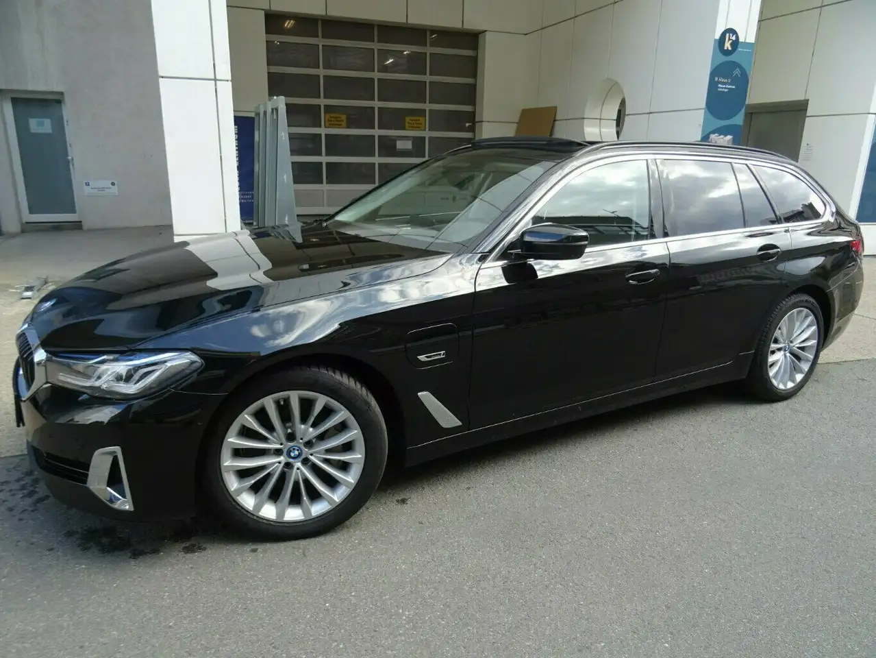 BMW 530 530e xDrive Tour LuxuryLine Autom,AHK,Leder,ACC, миниатюра 3