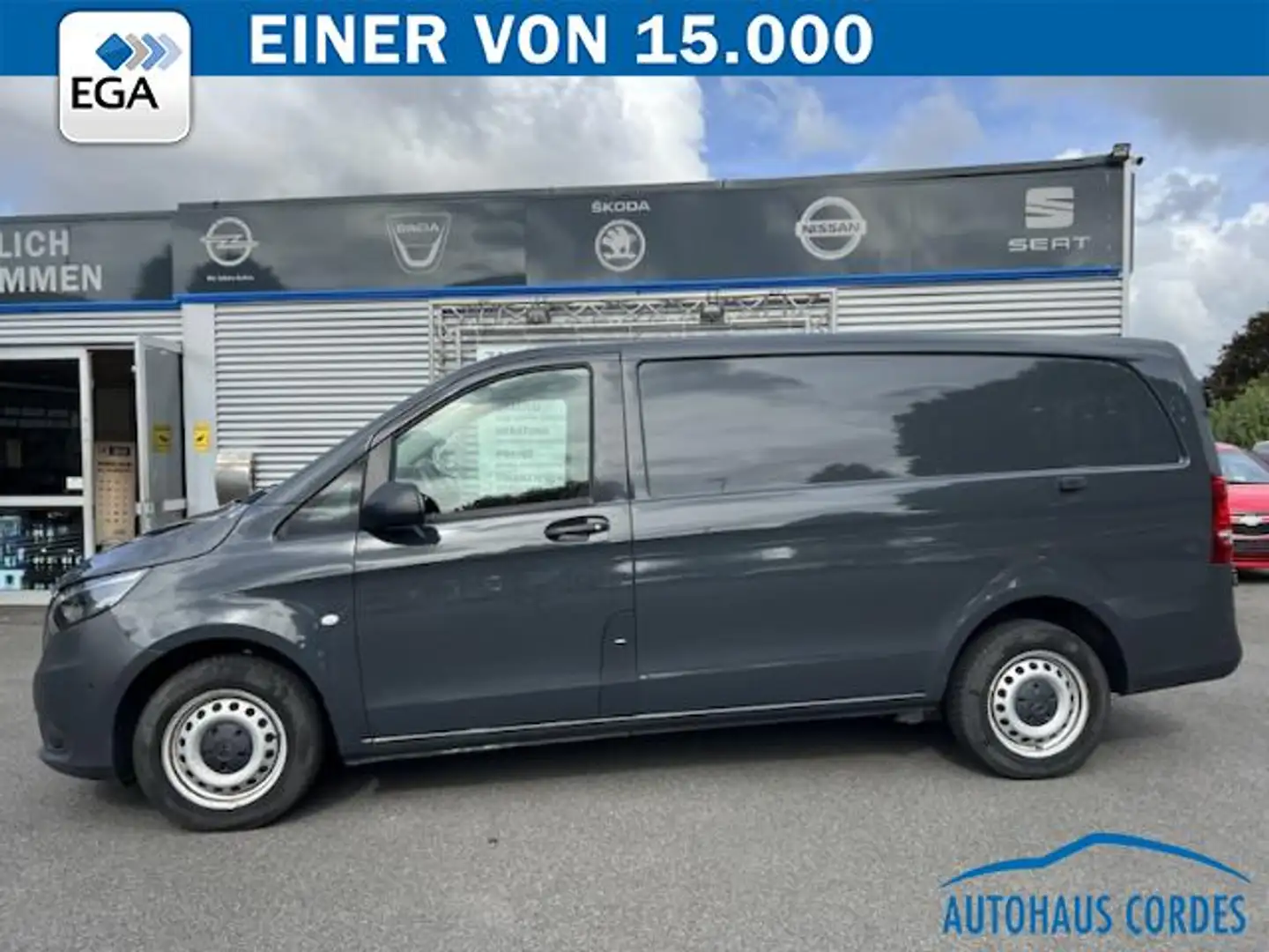 Mercedes-Benz Vito 116 CDI LANG  HA BASE AUTOMATIK*KLIMA*SHZG*BTH*R-C Schwarz - 2