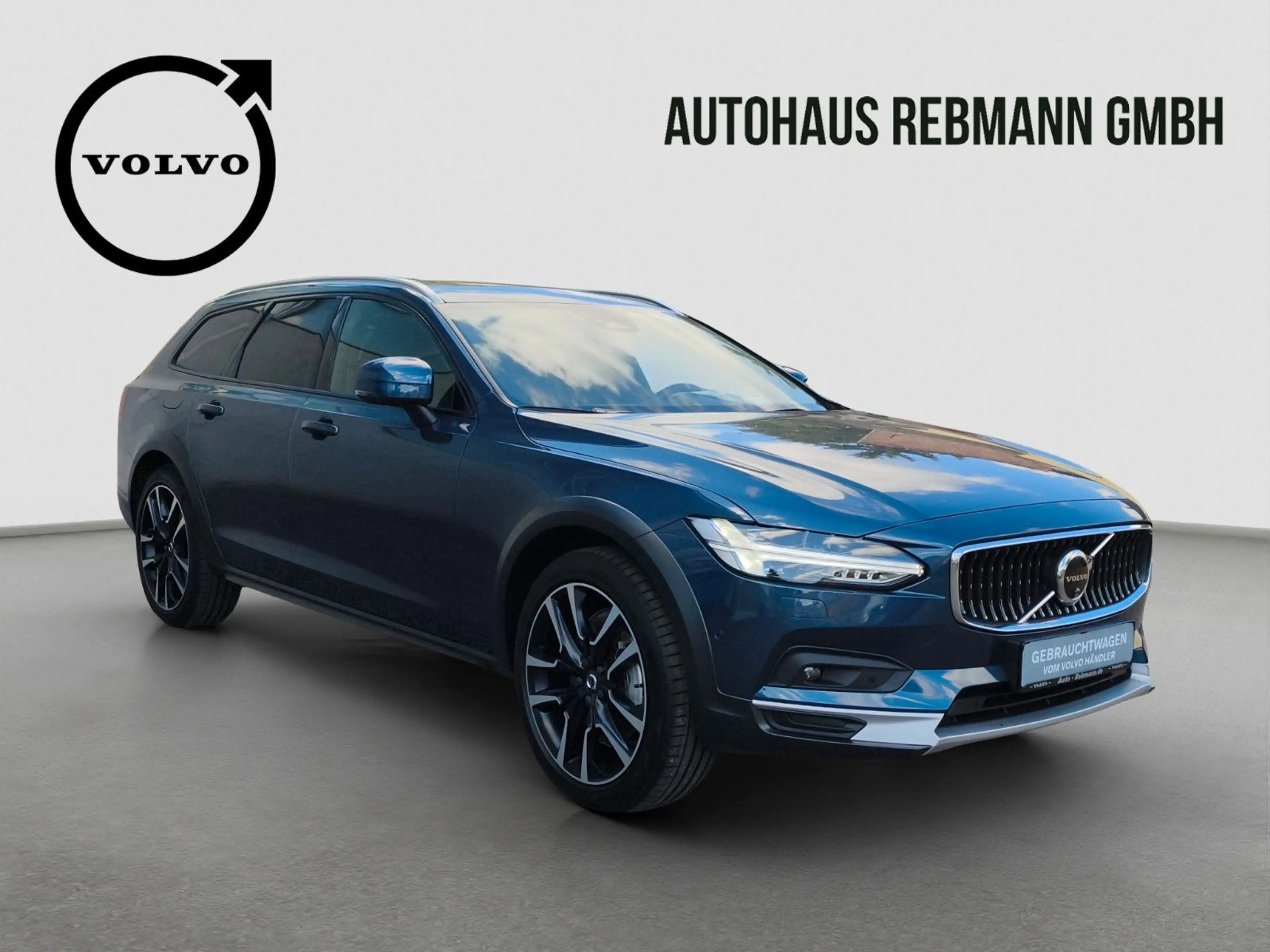 Volvo V90 Cross Country B5 Ultimate AWD — photo 8