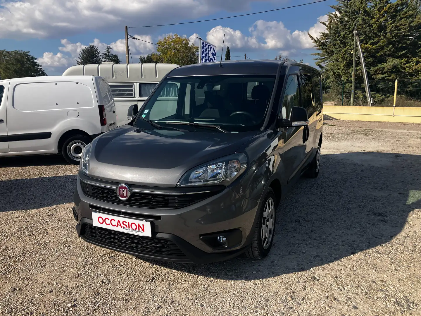 Fiat Doblo DOBLO CARGO CA MAXI 1.6 MULTIJET 105 PACK PRO NAV Grau - 1